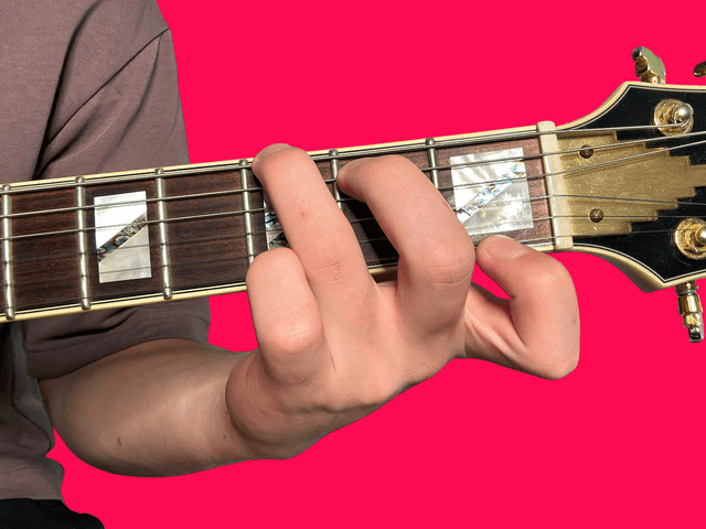 G7 guitar chord with finger positions