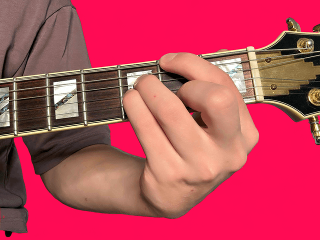 F#maj7 guitar chord with finger positions